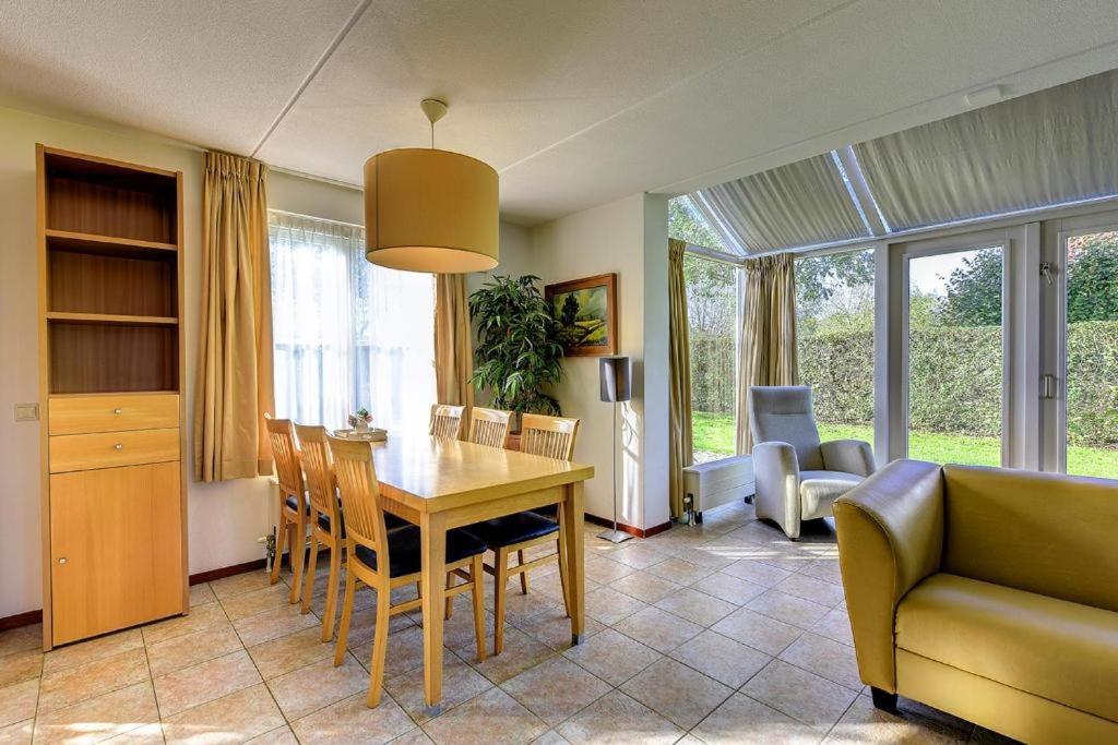 Holiday home Vesting De Bronsbergen Zutphen